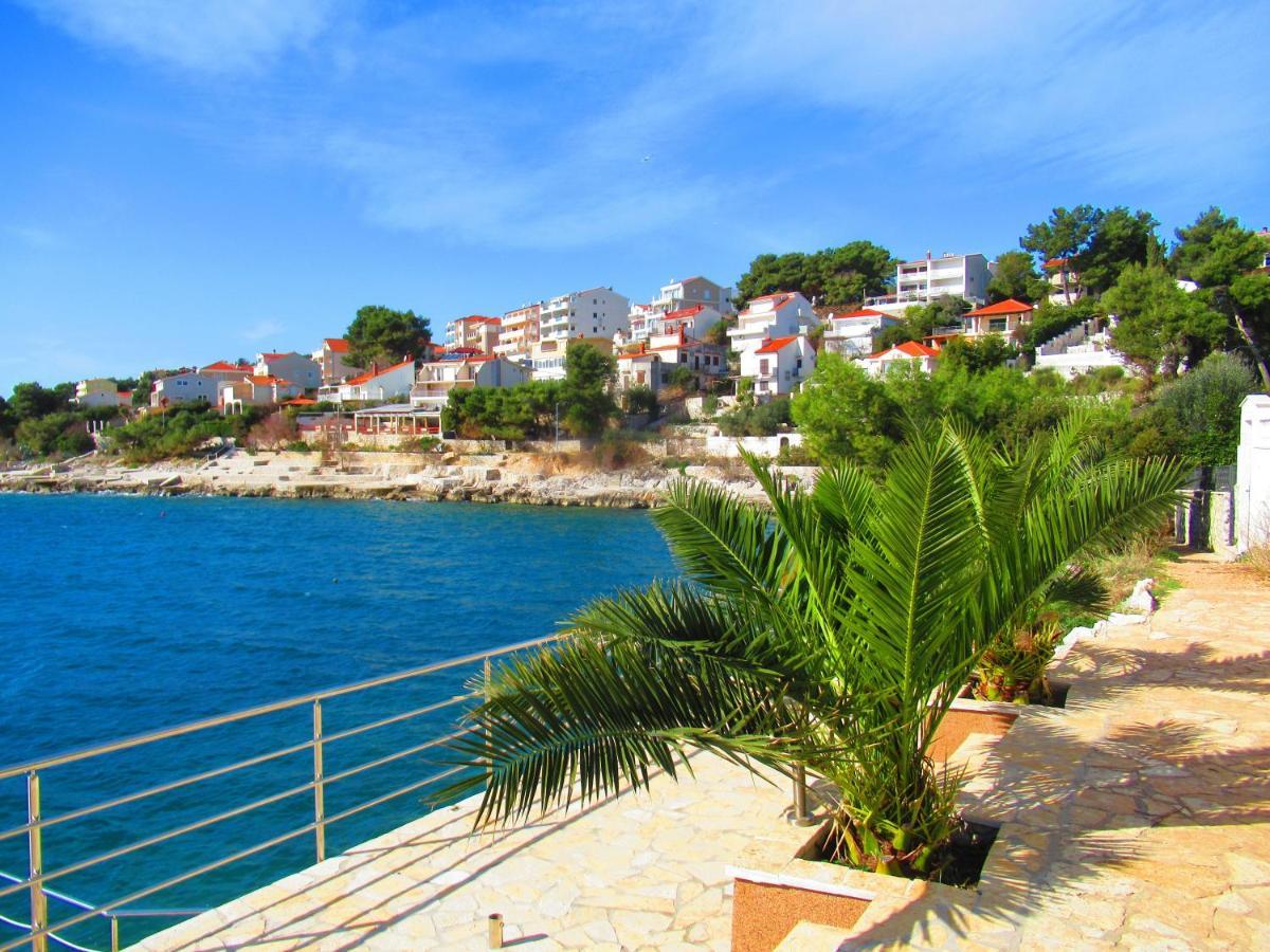 Marcel Apartment Mit Meerblick Trogir Exteriör bild