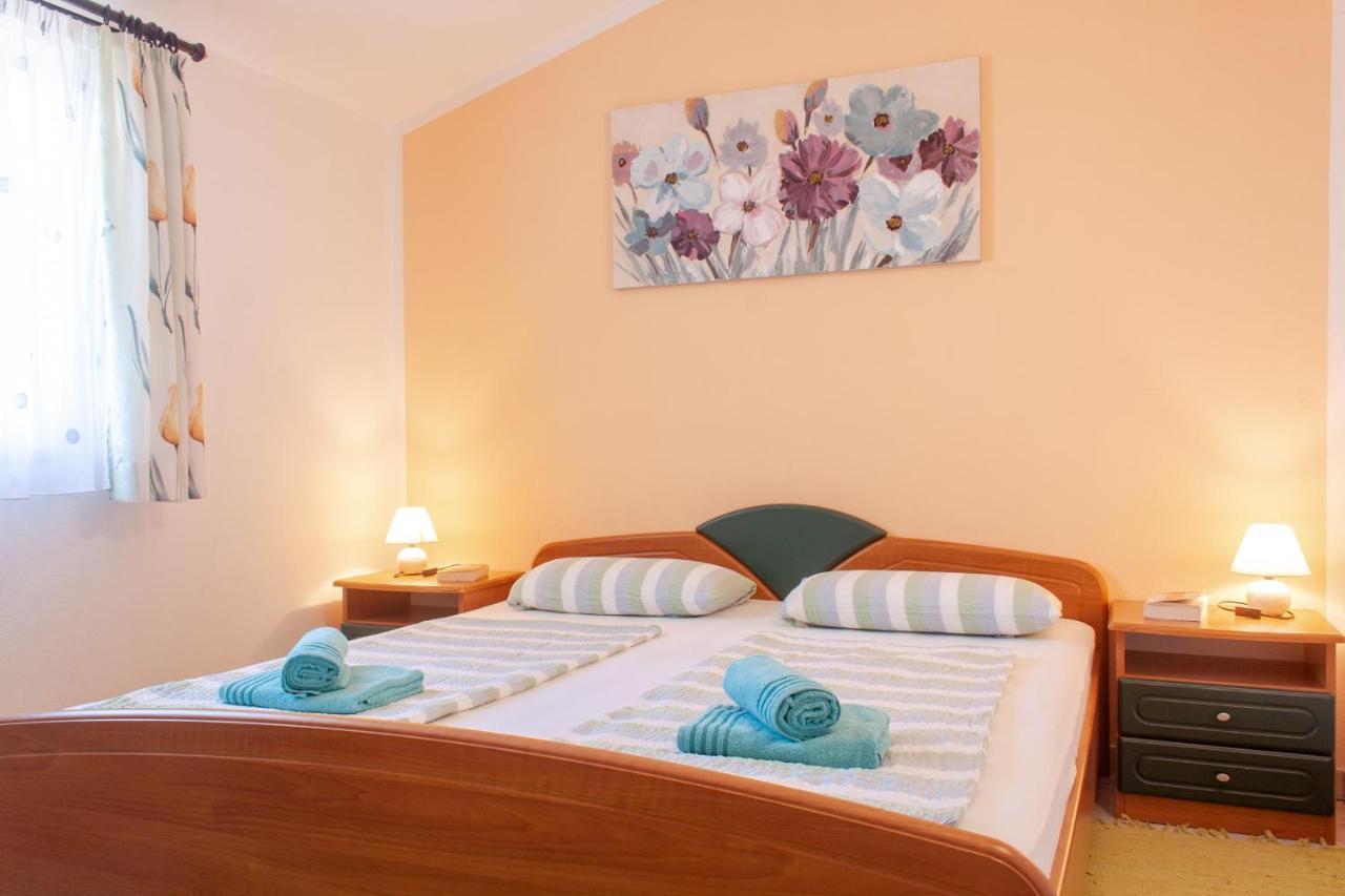 Marcel Apartment Mit Meerblick Trogir Exteriör bild