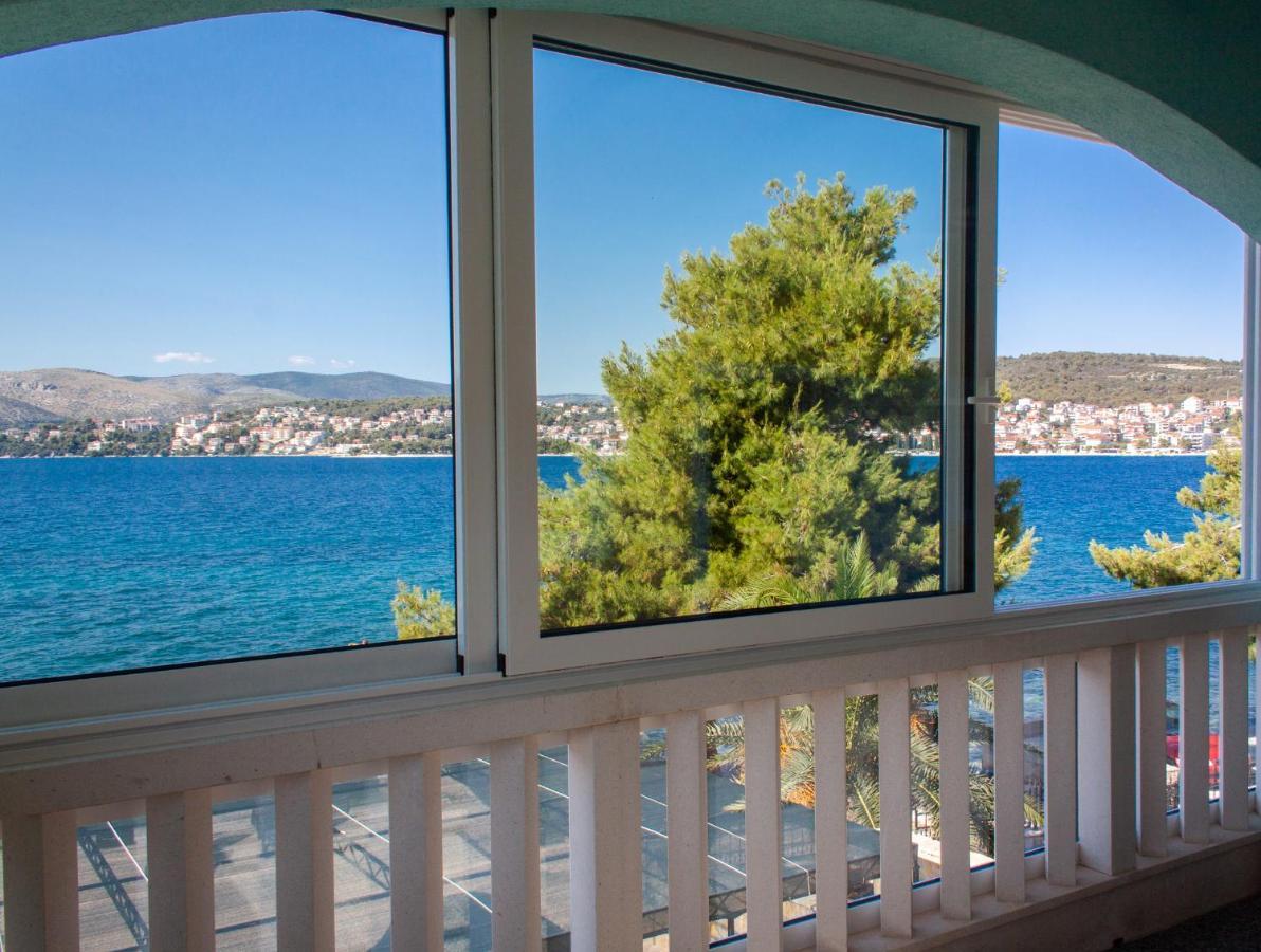 Marcel Apartment Mit Meerblick Trogir Exteriör bild